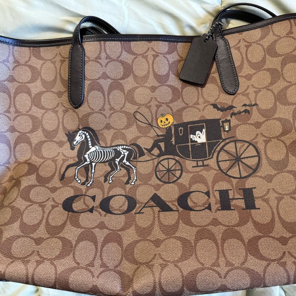 Brand new coach Halloween purse🎃